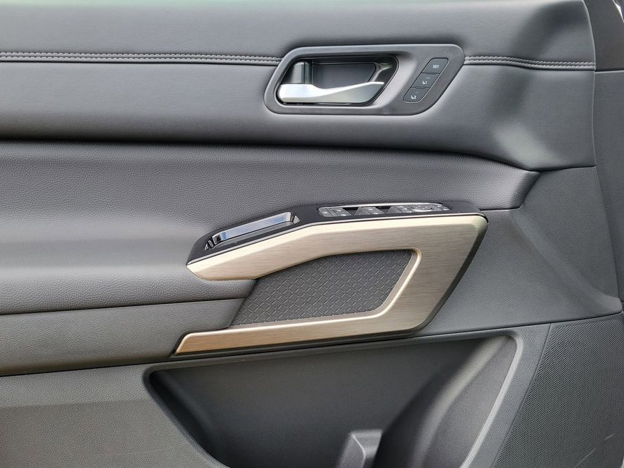 Thumbnail: 2025 Nissan Pathfinder - 42