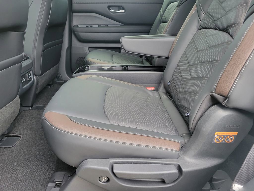 Thumbnail: 2025 Nissan Pathfinder - 35