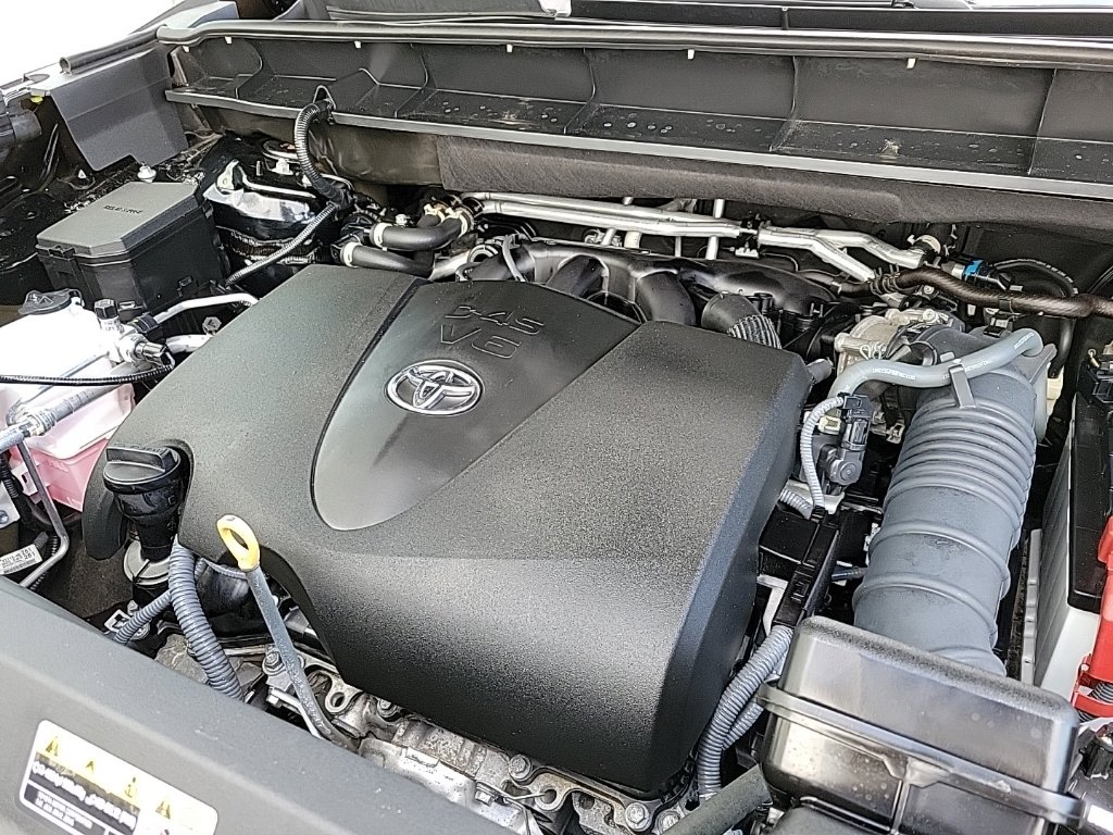 Thumbnail: 2022 Toyota Highlander - 7