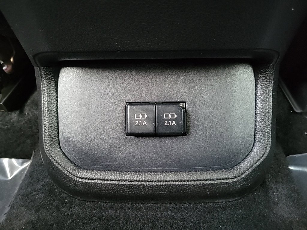 Thumbnail: 2021 Toyota Highlander - 16