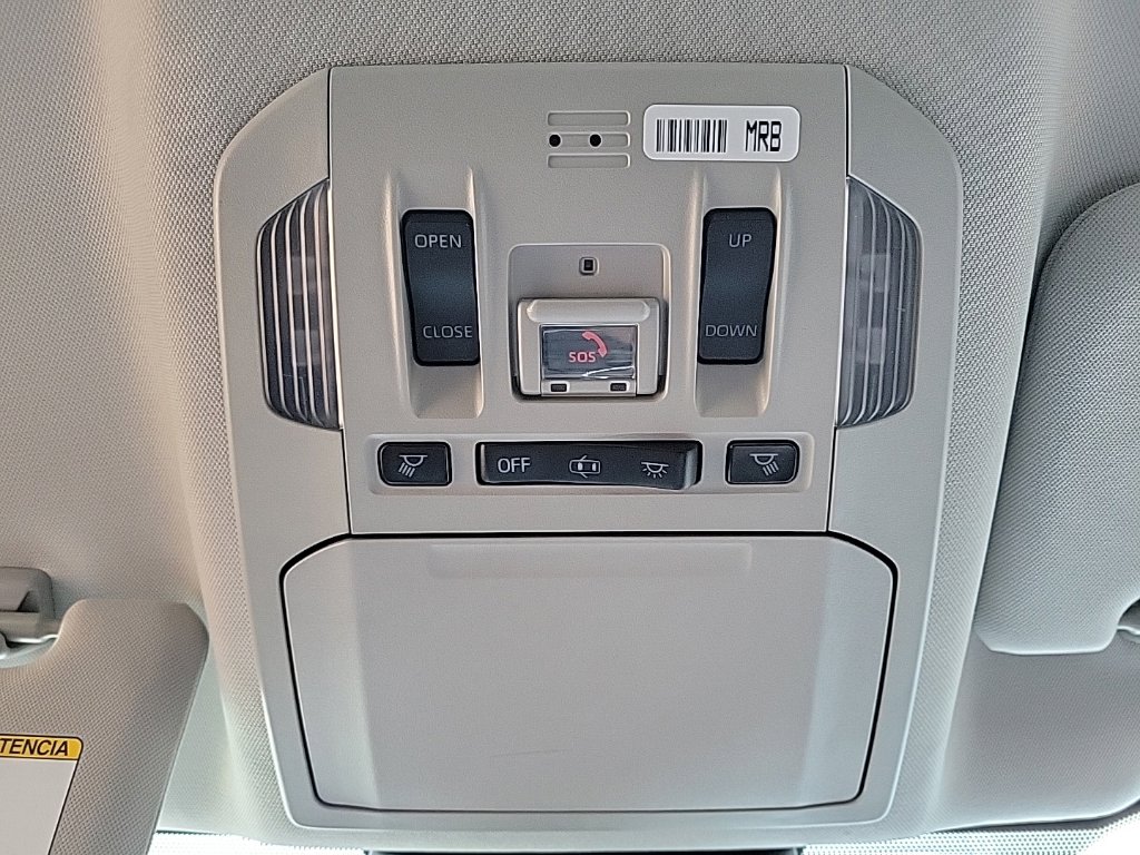 Thumbnail: 2021 Toyota Highlander - 37