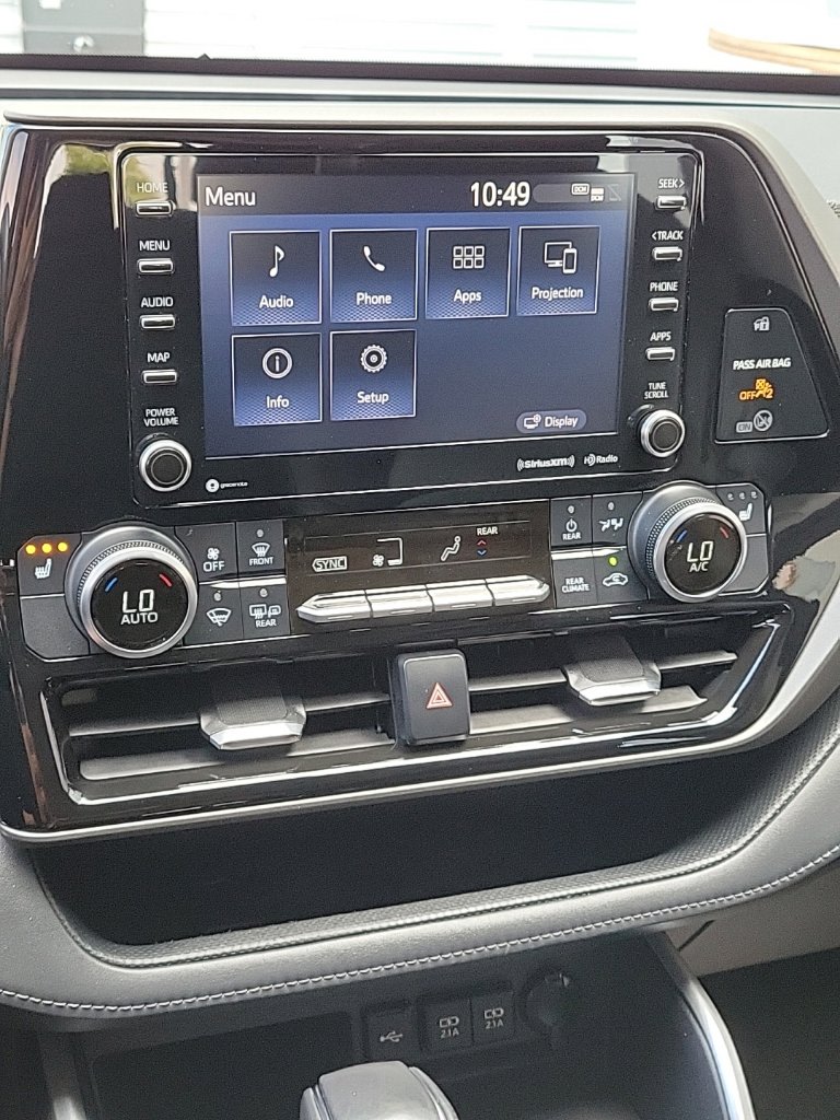 Thumbnail: 2021 Toyota Highlander - 33