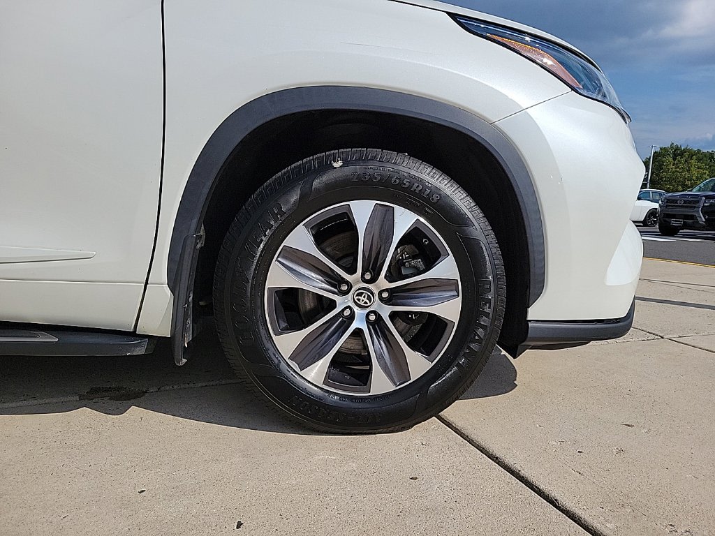 Thumbnail: 2021 Toyota Highlander - 6