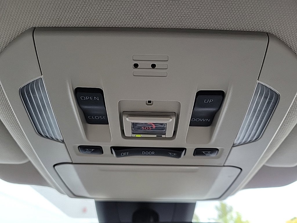 Thumbnail: 2021 Toyota Highlander - 32
