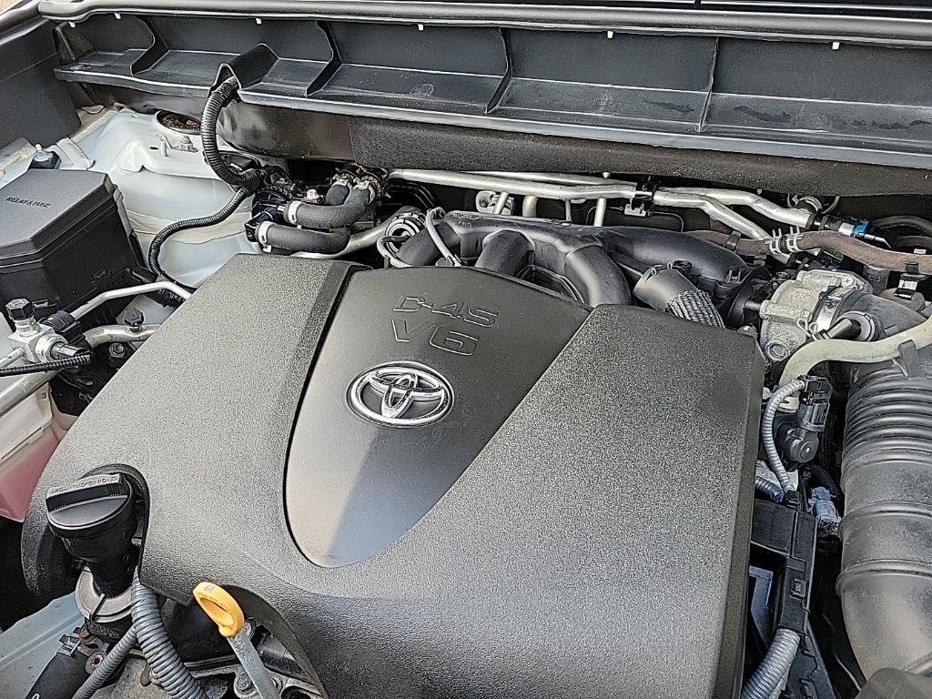 Thumbnail: 2021 Toyota Highlander - 7