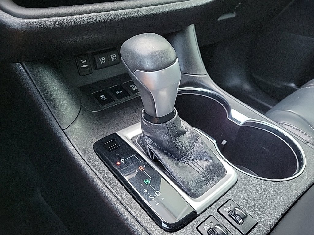 Thumbnail: 2017 Toyota Highlander - 14