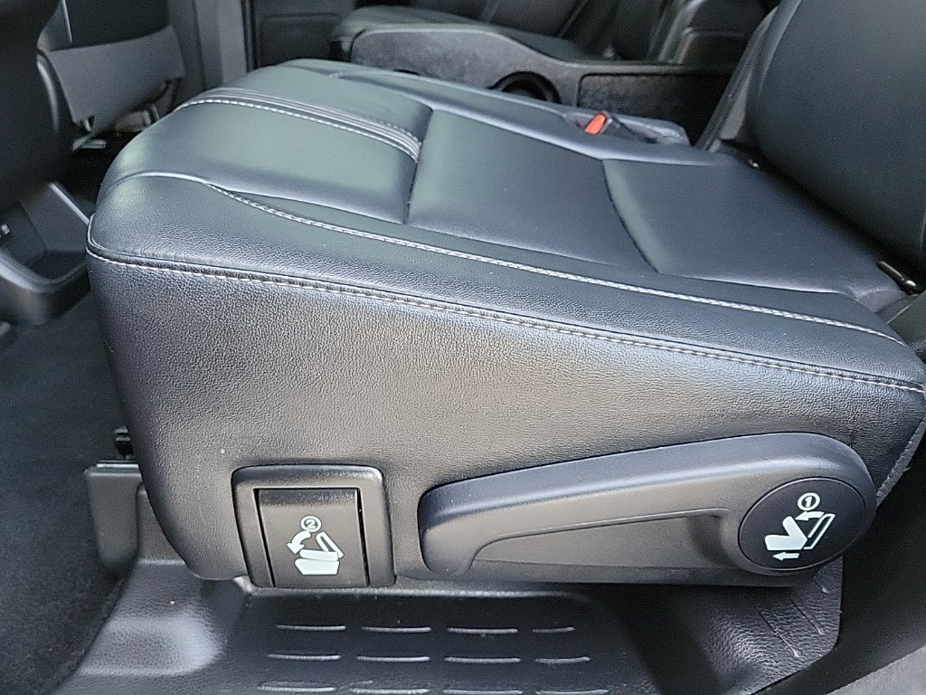 Thumbnail: 2017 Toyota Highlander - 22
