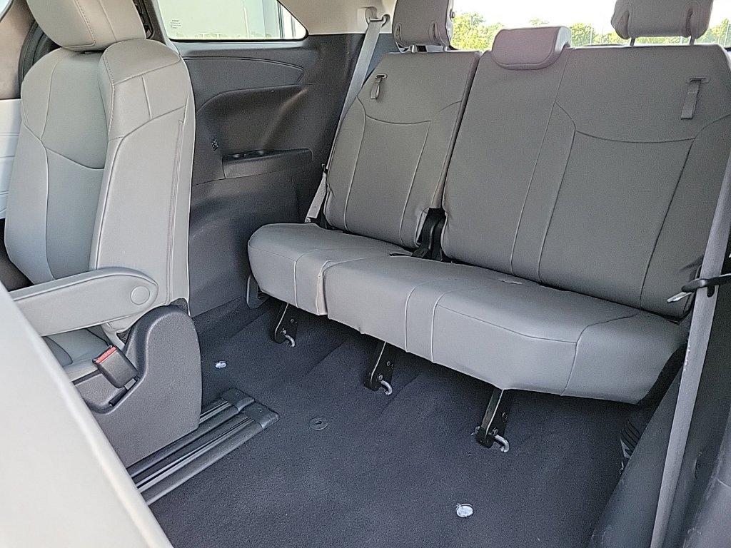 Thumbnail: 2025 Toyota Sienna - 19