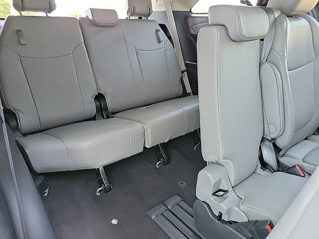 Thumbnail: 2025 Toyota Sienna - 20