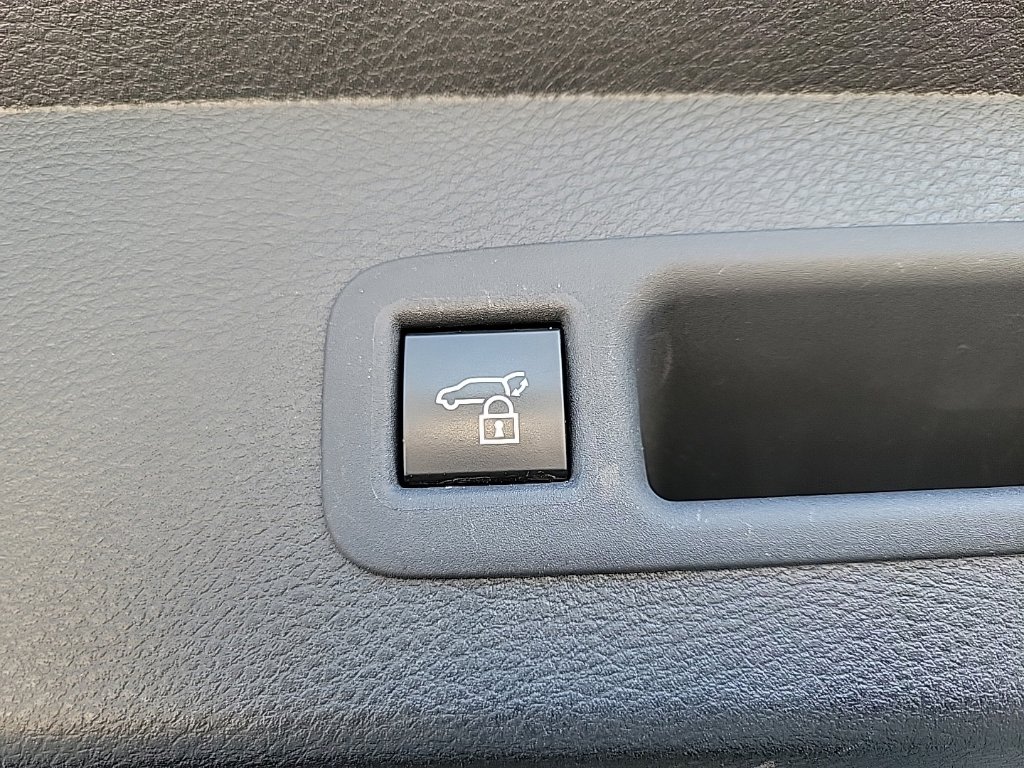 Thumbnail: 2025 Toyota Sienna - 24