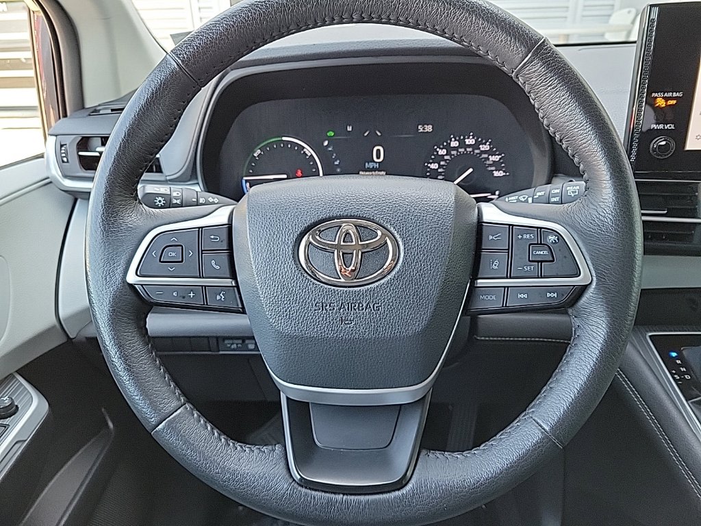Thumbnail: 2025 Toyota Sienna - 8