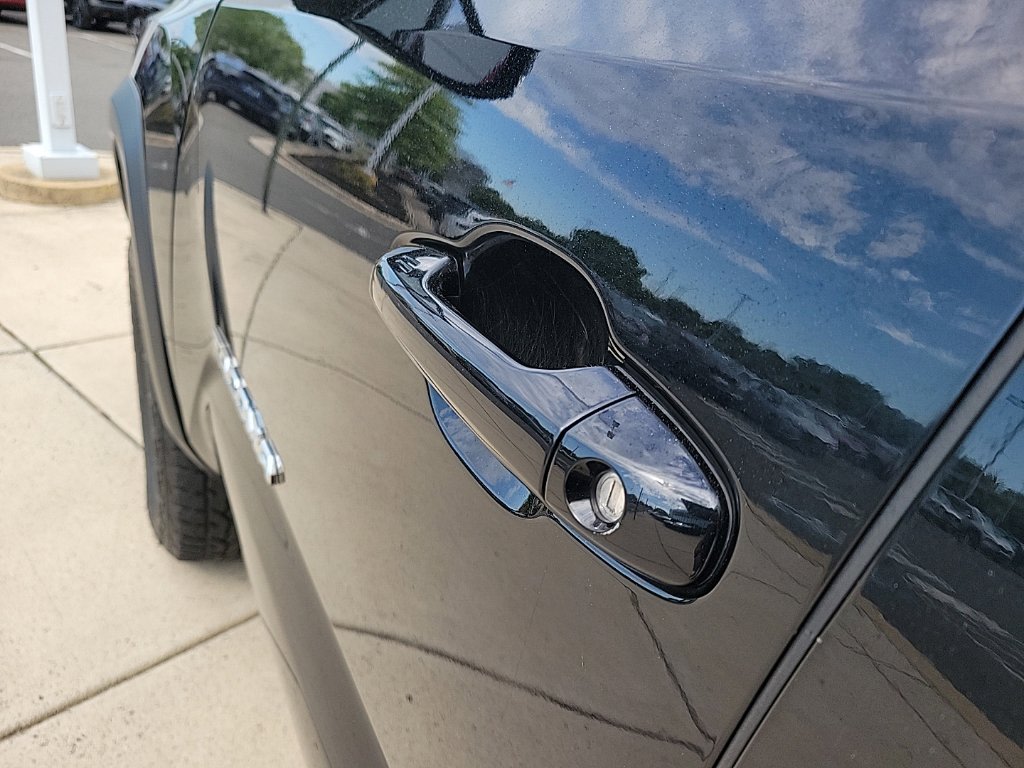 Thumbnail: 2021 Toyota Tacoma - 18