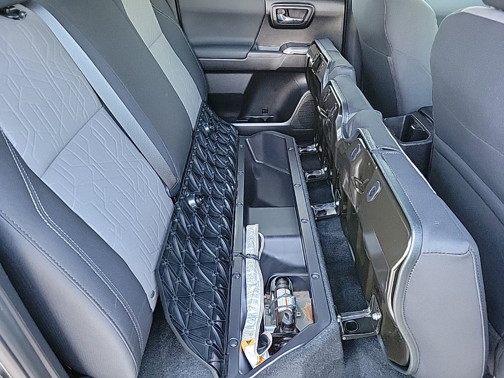 Thumbnail: 2021 Toyota Tacoma - 13