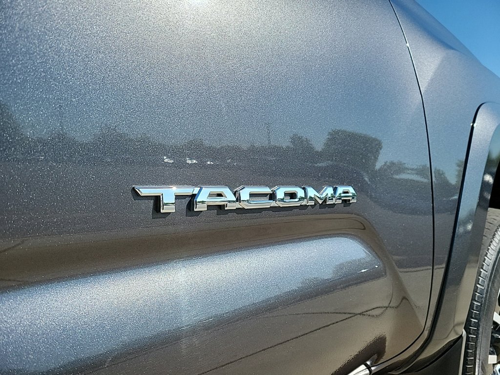 Thumbnail: 2021 Toyota Tacoma - 5