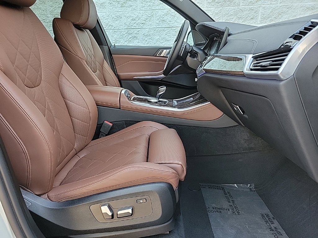 Thumbnail: 2023 BMW X5 - 11