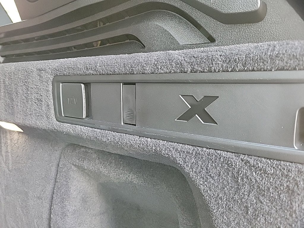 Thumbnail: 2023 BMW X5 - 21