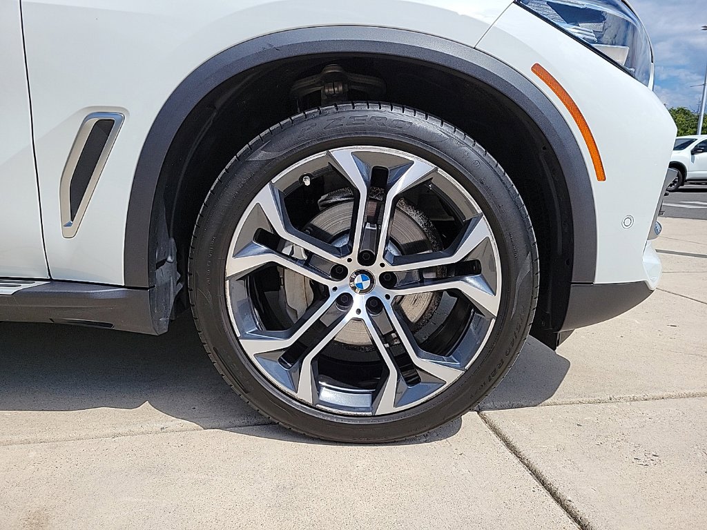 Thumbnail: 2023 BMW X5 - 7