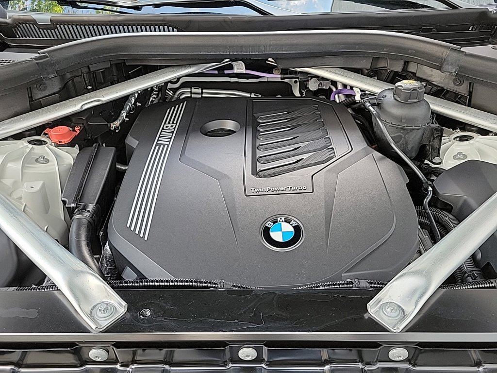 Thumbnail: 2023 BMW X5 - 8