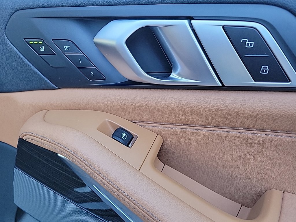 Thumbnail: 2020 BMW X5 - 22