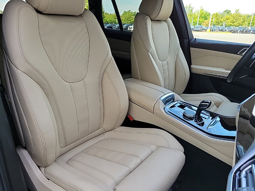 Thumbnail: 2021 BMW X5 - 23