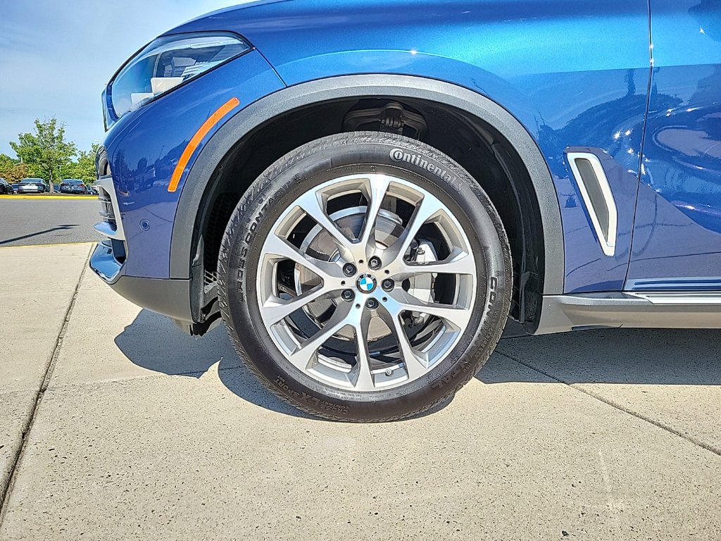 Thumbnail: 2021 BMW X5 - 7