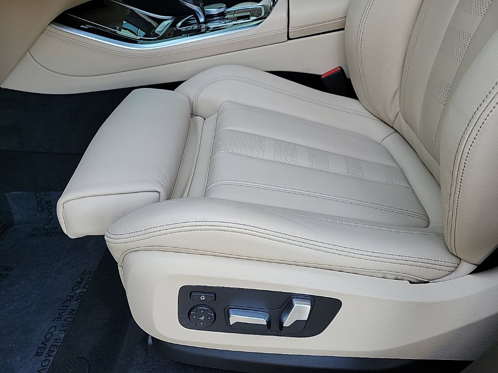 Thumbnail: 2021 BMW X5 - 21
