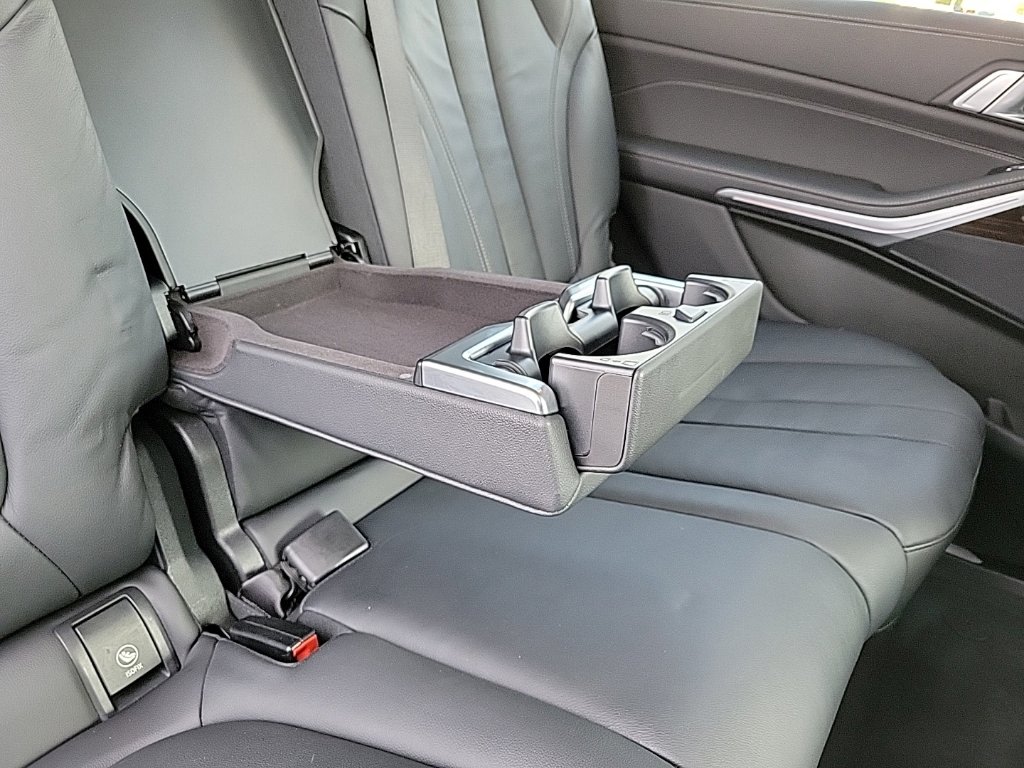 Thumbnail: 2021 BMW X7 - 23