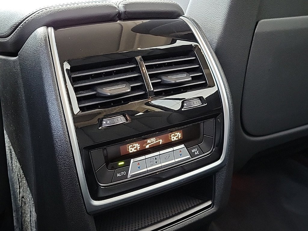 Thumbnail: 2021 BMW X7 - 28