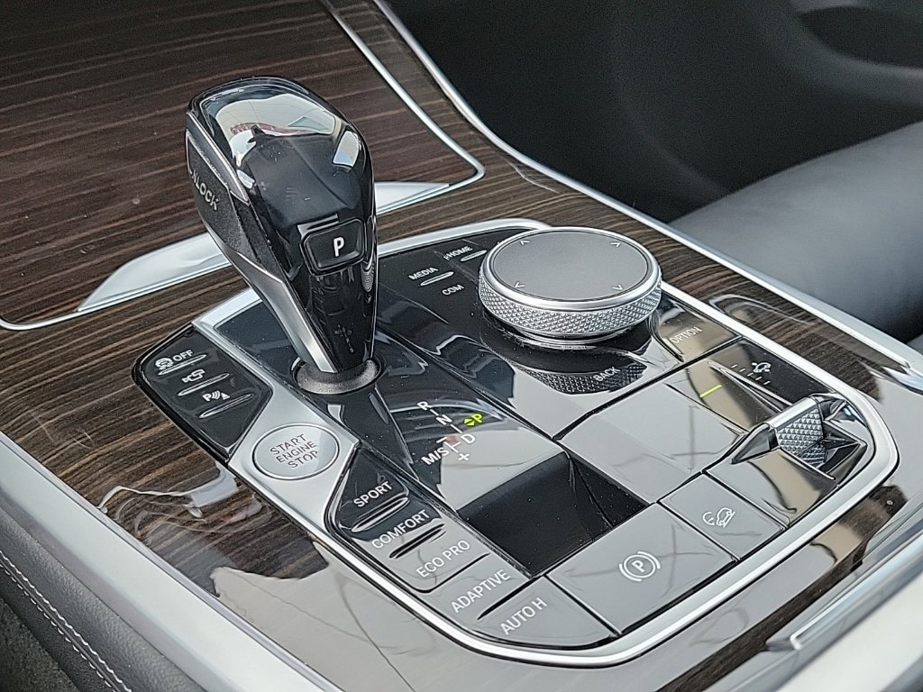 Thumbnail: 2021 BMW X7 - 32