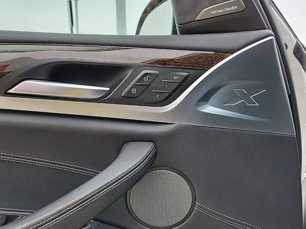 Thumbnail: 2018 BMW X3 - 32