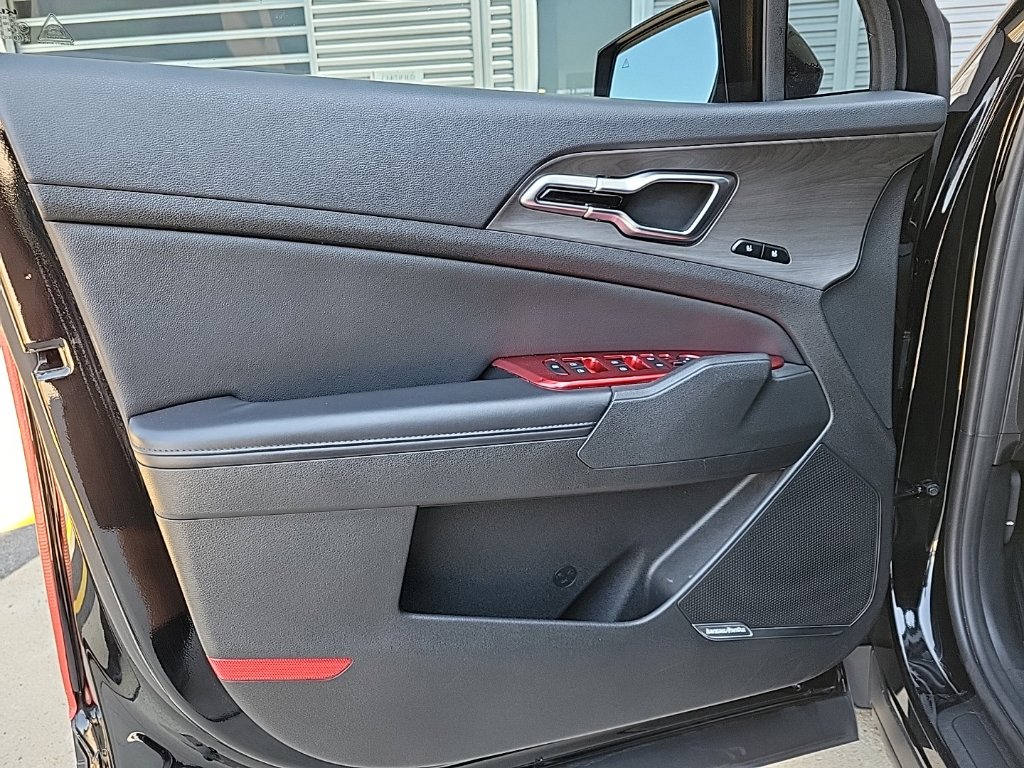 Thumbnail: 2023 Kia Sportage - 32