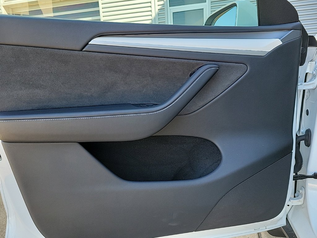 Thumbnail: 2024 Tesla Model Y - 25