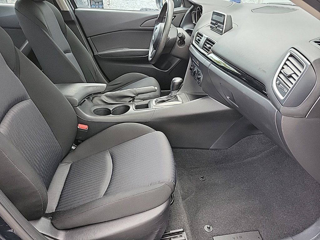 Thumbnail: 2015 Mazda Mazda3 - 9