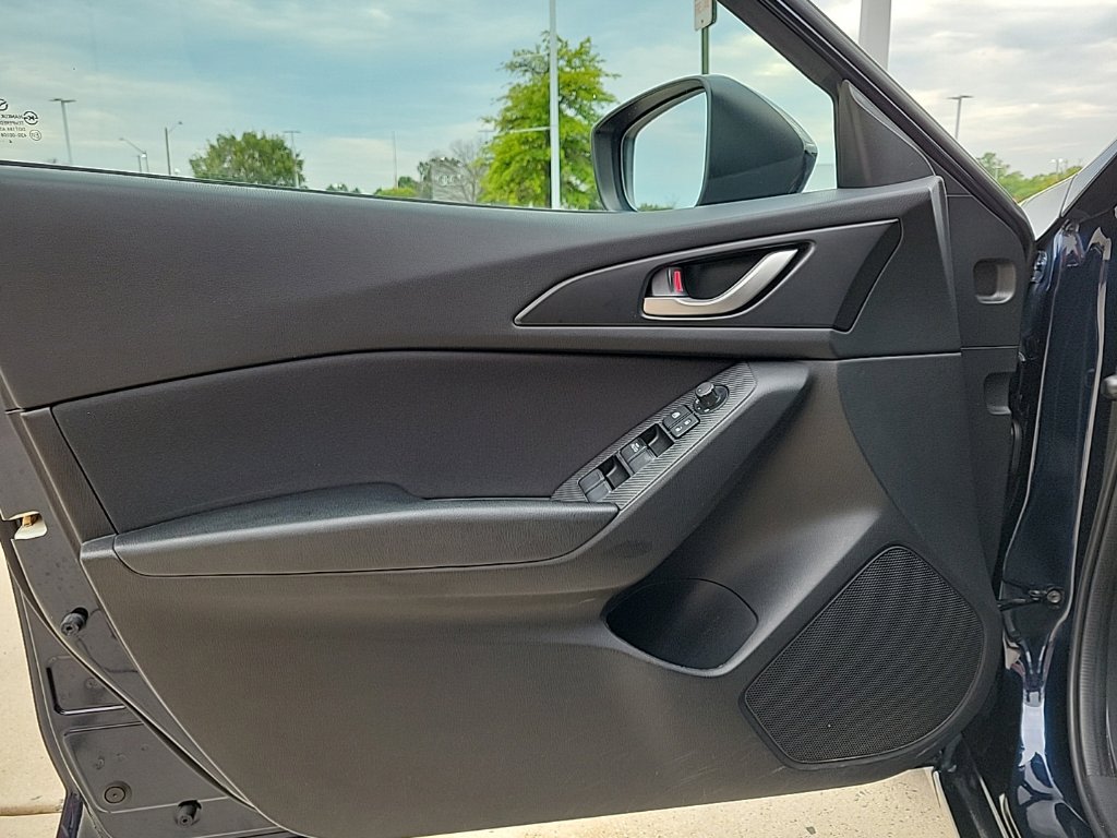 Thumbnail: 2015 Mazda Mazda3 - 29