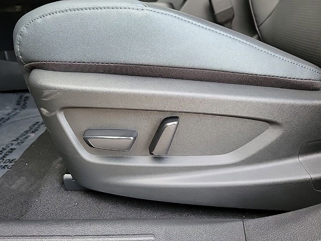 Thumbnail: 2026 Nissan Leaf - 24