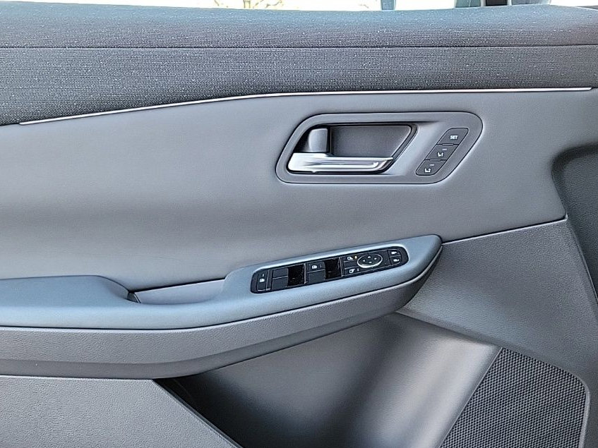 Thumbnail: 2026 Nissan Leaf - 33