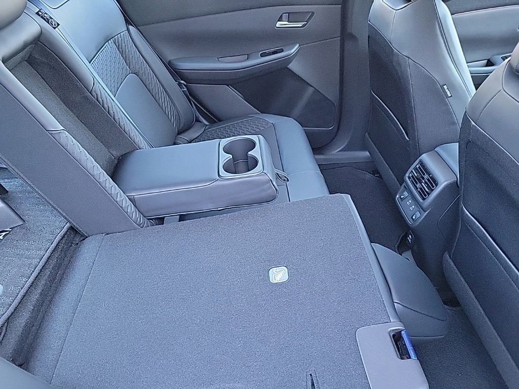 Thumbnail: 2026 Nissan Leaf - 25