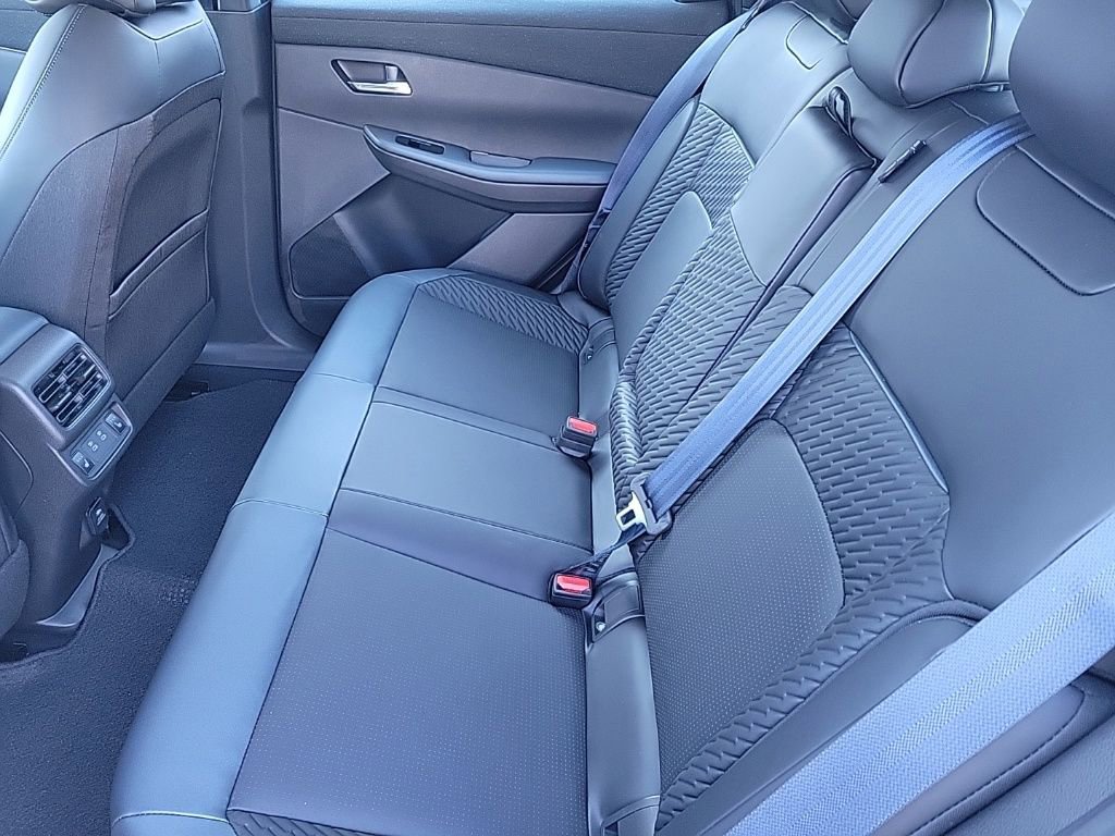 Thumbnail: 2026 Nissan Leaf - 12