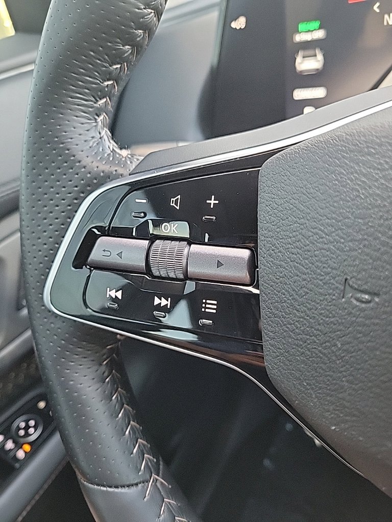 Thumbnail: 2023 Nissan Ariya - 39