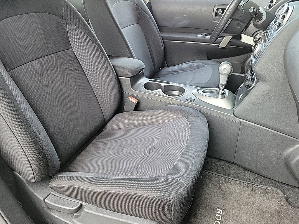 Thumbnail: 2013 Nissan Rogue - 8
