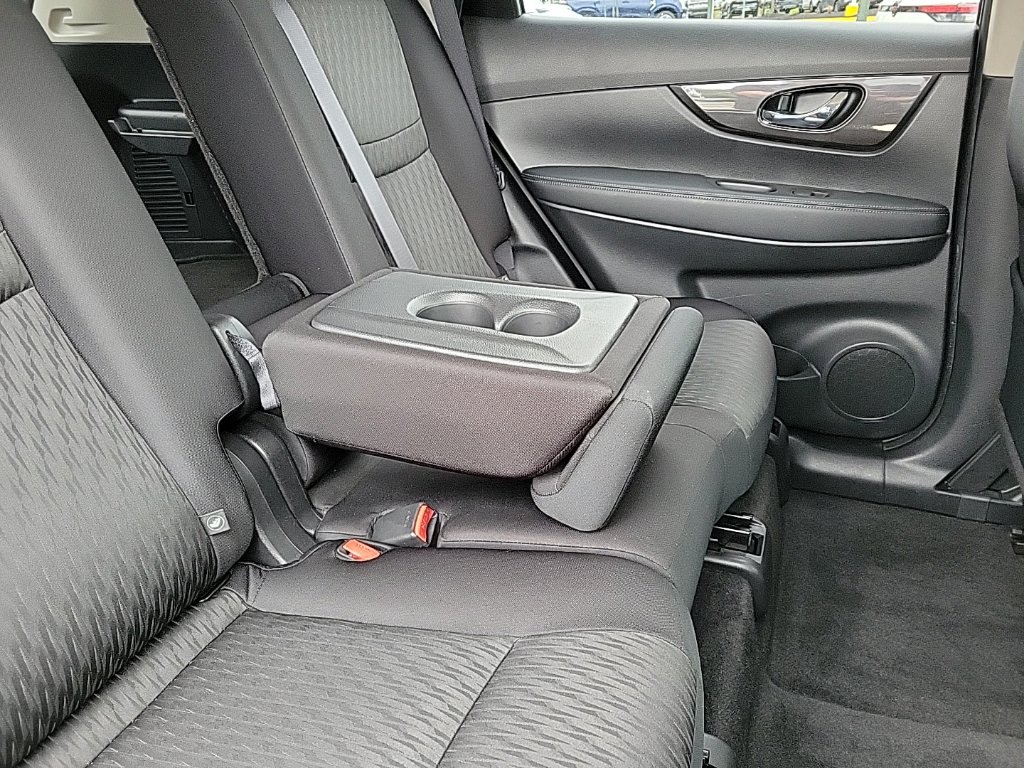 Thumbnail: 2019 Nissan Rogue - 21