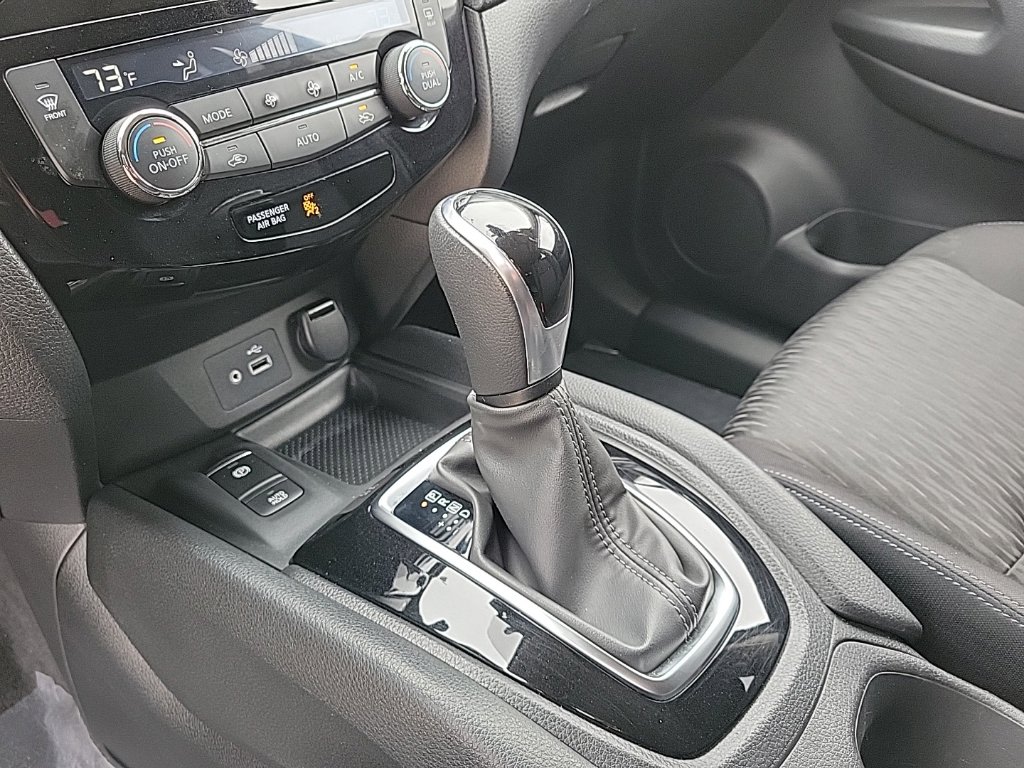 Thumbnail: 2019 Nissan Rogue - 25