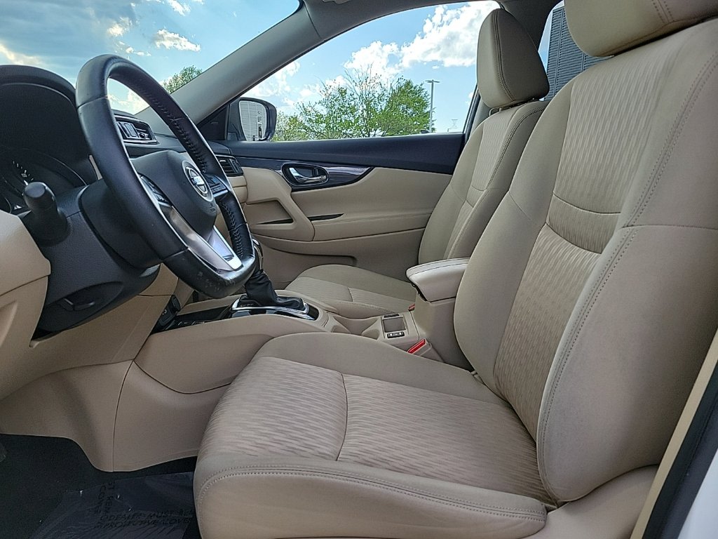 Thumbnail: 2020 Nissan Rogue - 10