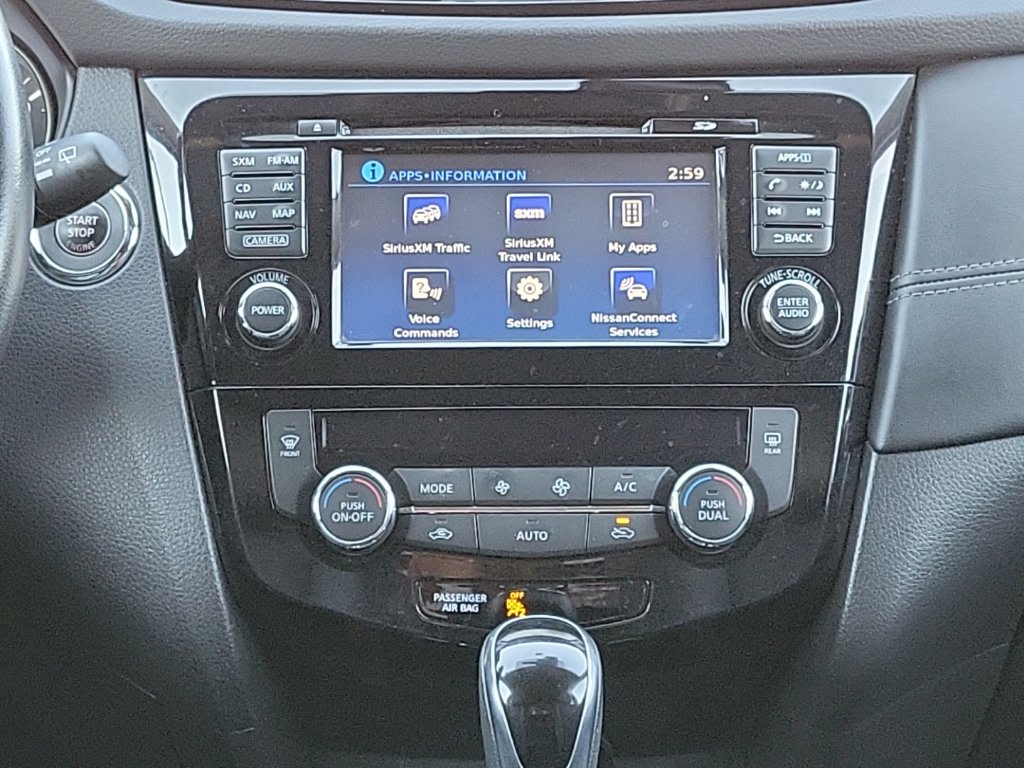 Thumbnail: 2017 Nissan Rogue - 14