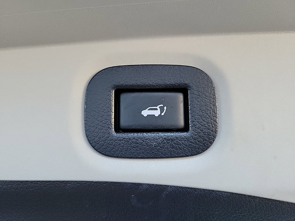 Thumbnail: 2017 Nissan Rogue - 30