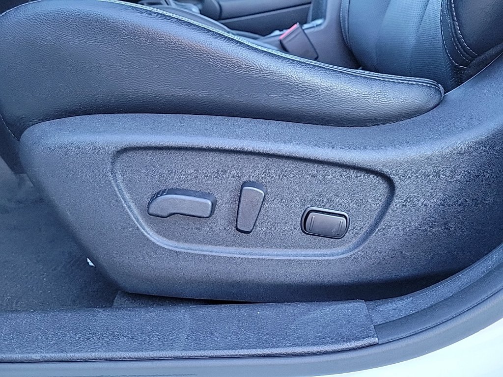 Thumbnail: 2017 Nissan Rogue - 25