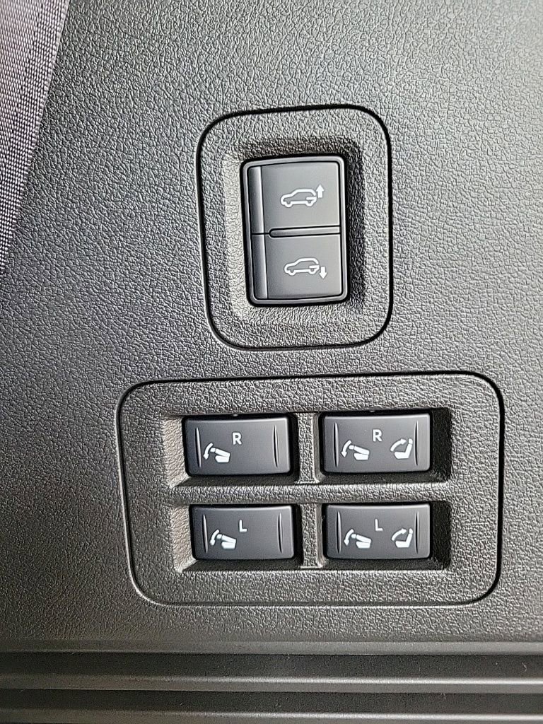 Thumbnail: 2025 Nissan Armada - 24