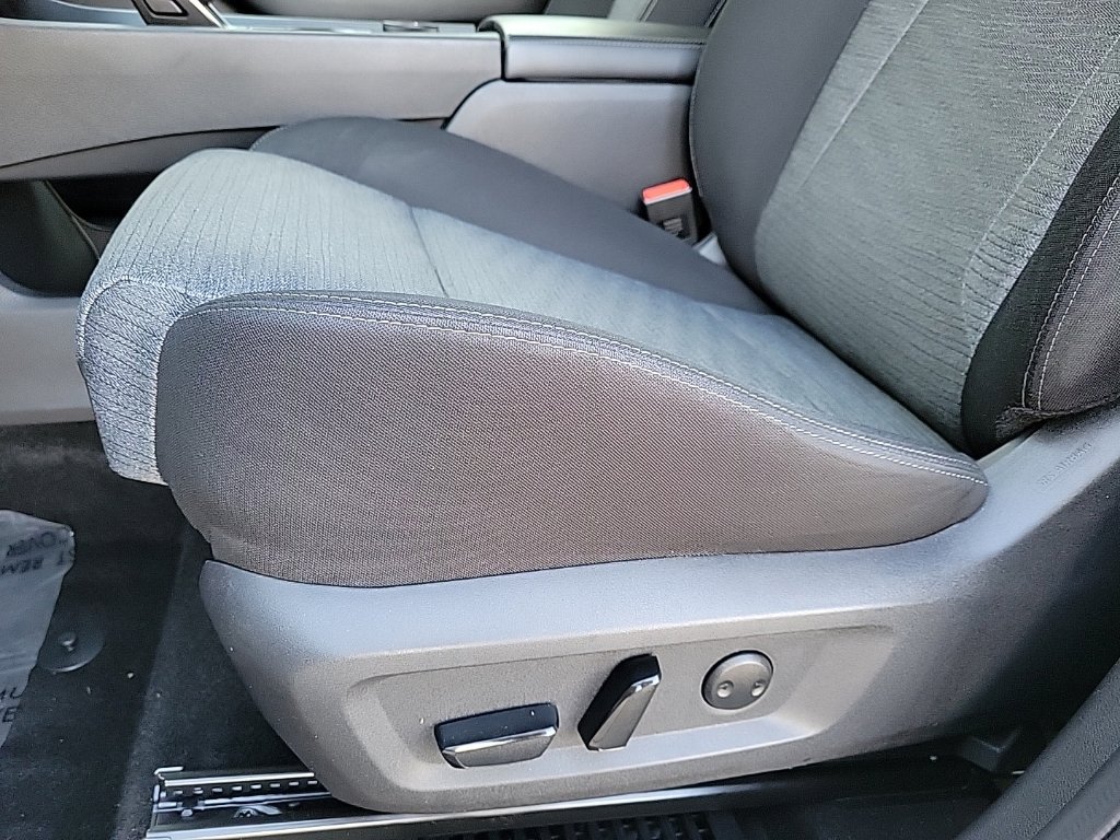 Thumbnail: 2023 Nissan Rogue - 22