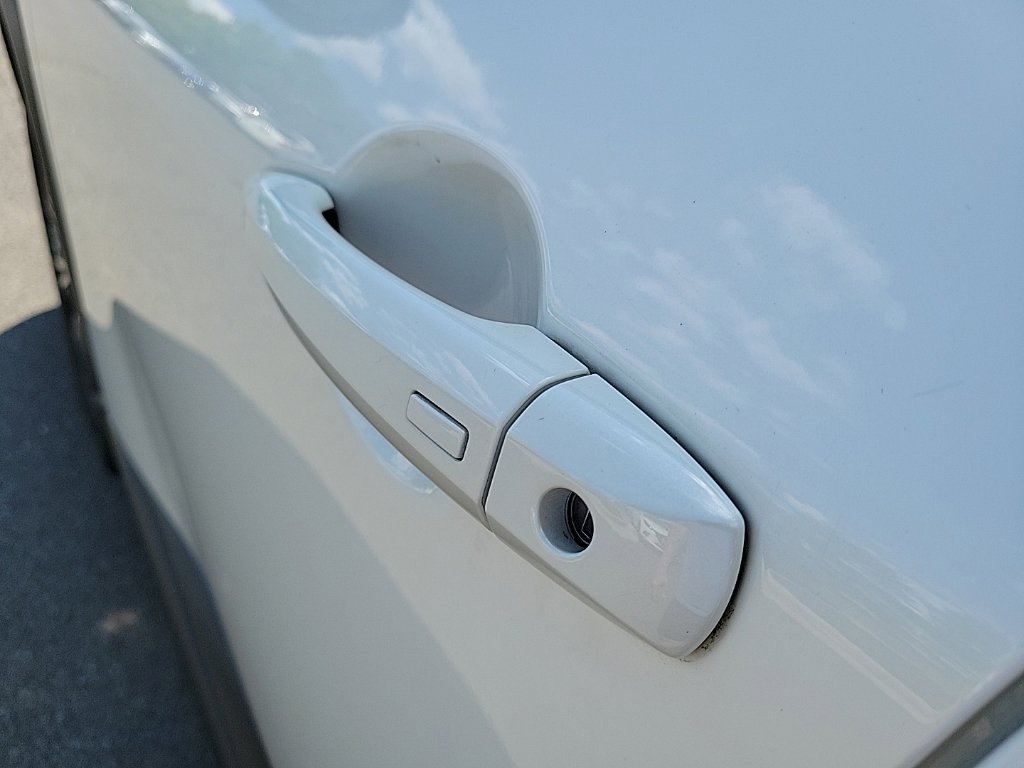Thumbnail: 2023 Nissan Rogue - 18