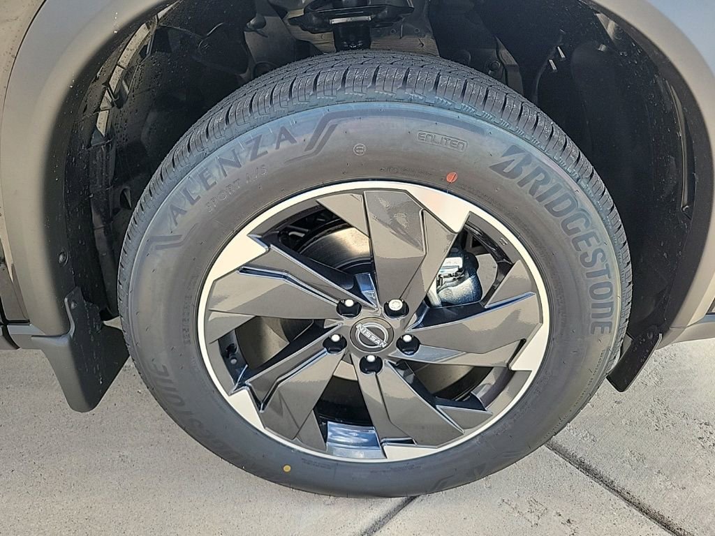 Thumbnail: 2026 Nissan Rogue - 8